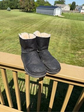 UGG Women’s Black Glitter Short Boots with Cream Shearling Lining